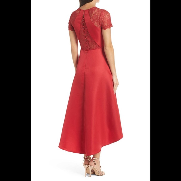 Lady in red chi chi London - Picture 2 of 4